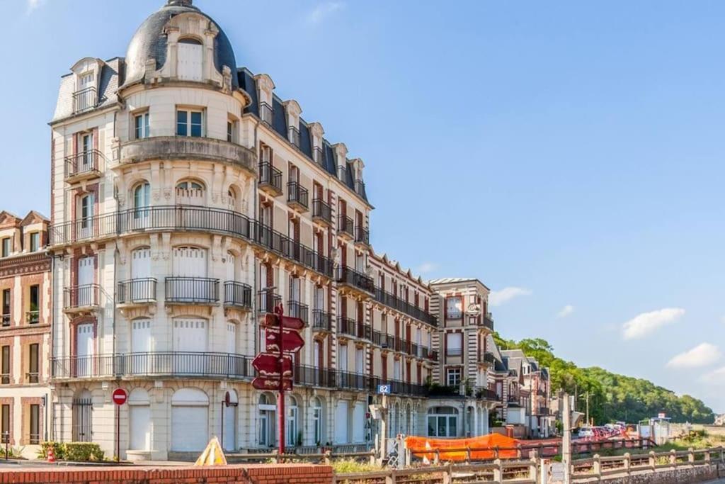 Juste La Plage - Studio Classe 3 Etoiles - Face A La Mer Houlgate Exterior photo
